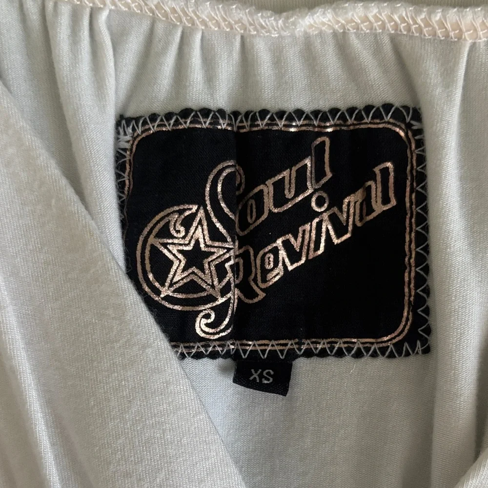Soul Revival White Embroidered Women's Top - Picture 2 of 5